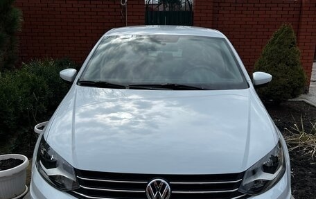 Volkswagen Polo VI (EU Market), 2016 год, 1 235 000 рублей, 2 фотография