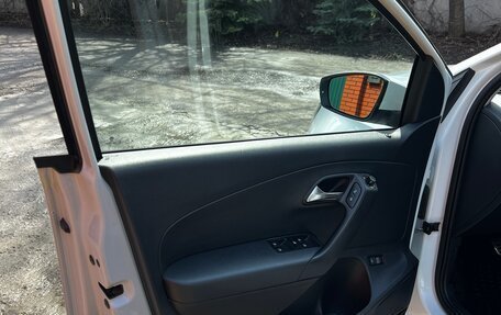 Volkswagen Polo VI (EU Market), 2016 год, 1 235 000 рублей, 22 фотография