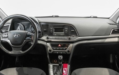 Hyundai Elantra VI рестайлинг, 2018 год, 1 556 900 рублей, 6 фотография