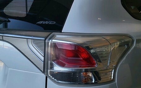 Mitsubishi Outlander III рестайлинг 3, 2012 год, 1 299 000 рублей, 8 фотография