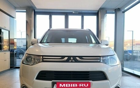 Mitsubishi Outlander III рестайлинг 3, 2012 год, 1 299 000 рублей, 2 фотография