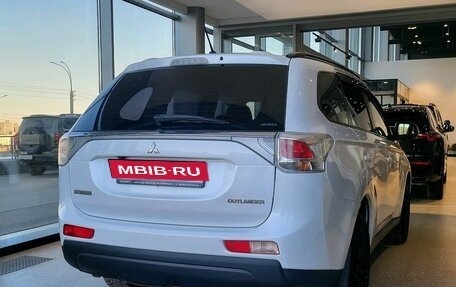Mitsubishi Outlander III рестайлинг 3, 2012 год, 1 299 000 рублей, 6 фотография