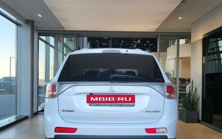 Mitsubishi Outlander III рестайлинг 3, 2012 год, 1 299 000 рублей, 5 фотография