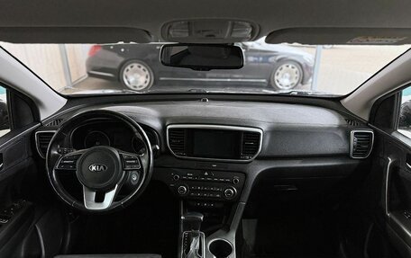 KIA Sportage IV рестайлинг, 2019 год, 2 199 000 рублей, 10 фотография