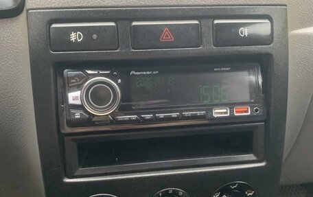 KIA Rio II, 2004 год, 220 000 рублей, 10 фотография