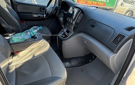 Hyundai Grand Starex Grand Starex I рестайлинг 2, 2008 год, 1 300 000 рублей, 7 фотография