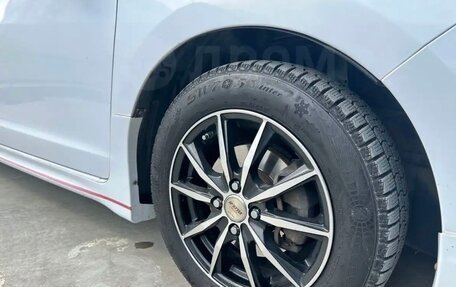 Honda Insight II рестайлинг, 2009 год, 700 000 рублей, 12 фотография