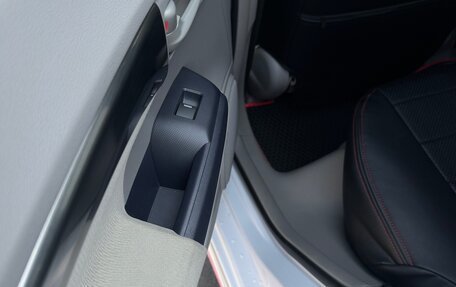 Honda Insight II рестайлинг, 2009 год, 700 000 рублей, 11 фотография