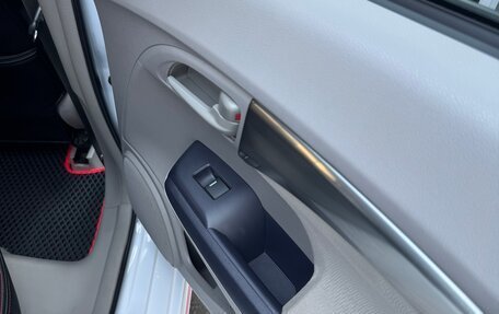 Honda Insight II рестайлинг, 2009 год, 700 000 рублей, 10 фотография