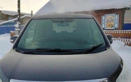 Toyota Noah III, 2013 год, 1 700 000 рублей, 4 фотография