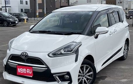 Toyota Sienta II, 2022 год, 1 170 000 рублей, 1 фотография