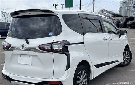 Toyota Sienta II, 2022 год, 1 170 000 рублей, 5 фотография