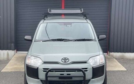 Toyota Probox I, 2022 год, 992 000 рублей, 2 фотография