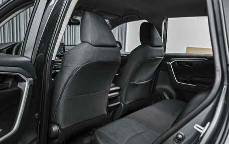 Toyota RAV4, 2019 год, 2 799 000 рублей, 11 фотография