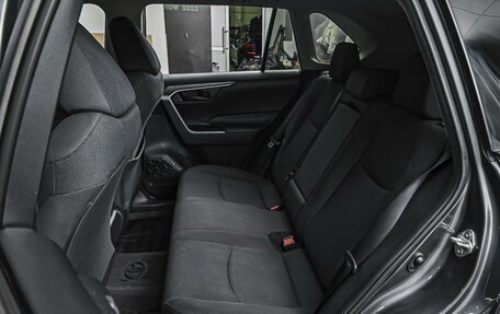 Toyota RAV4, 2019 год, 2 799 000 рублей, 9 фотография