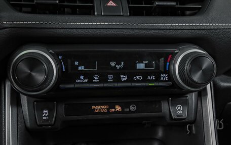 Toyota RAV4, 2019 год, 2 799 000 рублей, 16 фотография