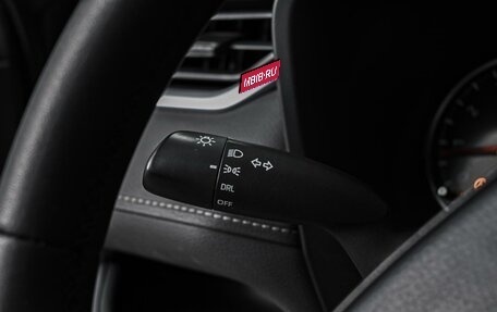 Toyota RAV4, 2019 год, 2 799 000 рублей, 18 фотография