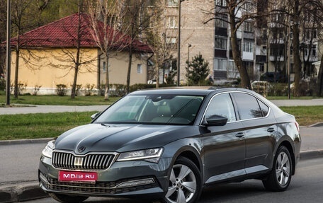 Skoda Superb III рестайлинг, 2019 год, 2 999 999 рублей, 1 фотография