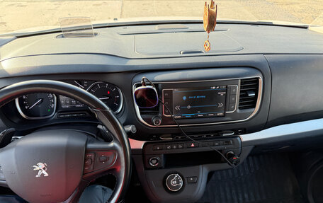 Peugeot Traveller I, 2022 год, 3 350 000 рублей, 29 фотография