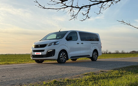 Peugeot Traveller I, 2022 год, 3 350 000 рублей, 33 фотография