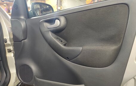 Opel Corsa C рестайлинг, 2004 год, 220 000 рублей, 17 фотография