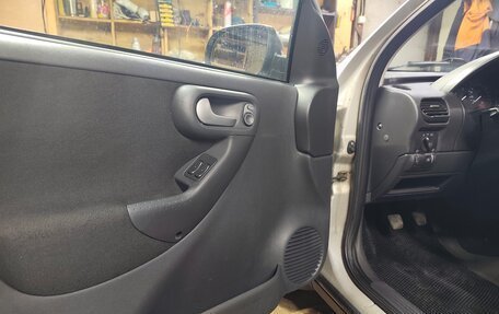 Opel Corsa C рестайлинг, 2004 год, 220 000 рублей, 19 фотография