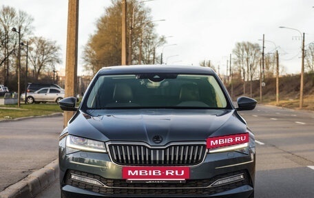 Skoda Superb III рестайлинг, 2019 год, 2 999 999 рублей, 4 фотография