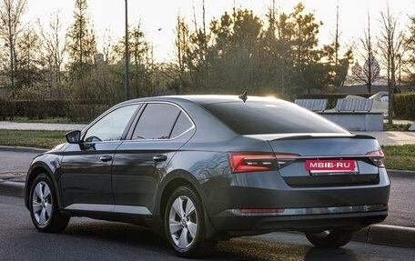 Skoda Superb III рестайлинг, 2019 год, 2 999 999 рублей, 9 фотография