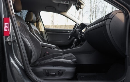 Skoda Superb III рестайлинг, 2019 год, 2 999 999 рублей, 32 фотография