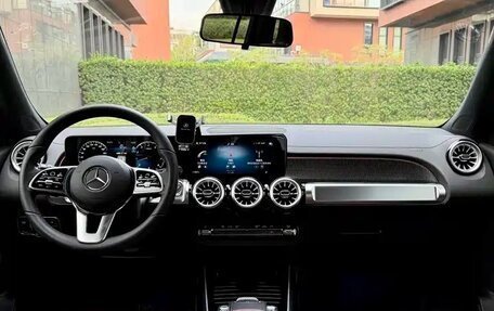 Mercedes-Benz GLB, 2022 год, 2 660 586 рублей, 6 фотография