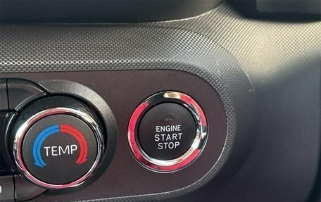 Toyota Raize I, 2023 год, 1 190 002 рублей, 16 фотография