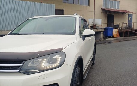 Volkswagen Touareg III, 2011 год, 2 450 000 рублей, 2 фотография