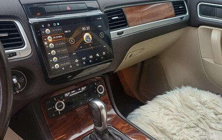 Volkswagen Touareg III, 2011 год, 2 450 000 рублей, 16 фотография