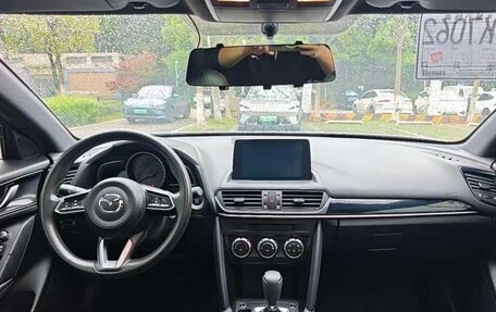 Mazda CX-4, 2022 год, 2 100 000 рублей, 7 фотография