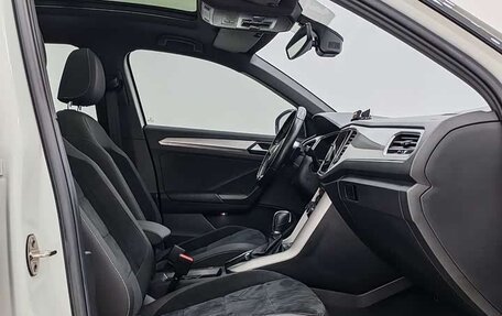 Volkswagen T-Roc I, 2022 год, 1 620 000 рублей, 8 фотография