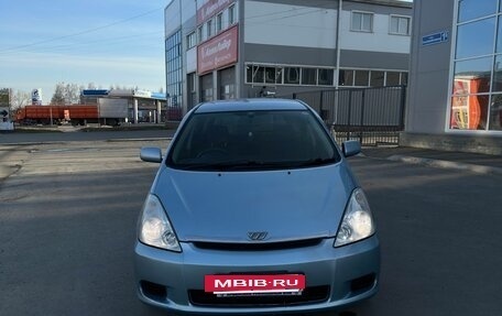 Toyota Wish II, 2003 год, 760 000 рублей, 12 фотография