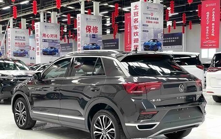 Volkswagen T-Roc I, 2022 год, 1 720 000 рублей, 7 фотография