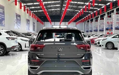 Volkswagen T-Roc I, 2022 год, 1 720 000 рублей, 4 фотография