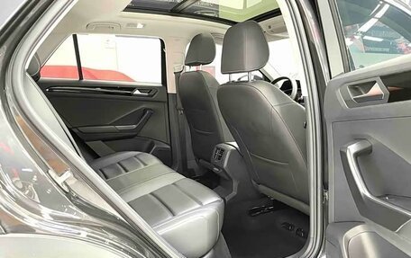 Volkswagen T-Roc I, 2022 год, 1 720 000 рублей, 18 фотография