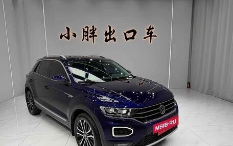 Volkswagen T-Roc I, 2022 год, 1 591 000 рублей, 2 фотография