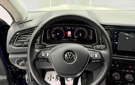 Volkswagen T-Roc I, 2022 год, 1 591 000 рублей, 10 фотография