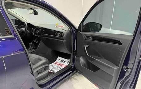 Volkswagen T-Roc I, 2022 год, 1 591 000 рублей, 18 фотография