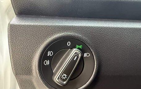 Volkswagen T-Roc I, 2022 год, 1 760 000 рублей, 9 фотография