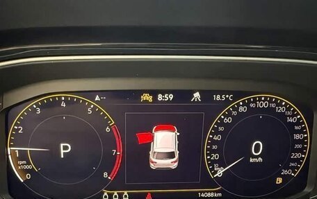 Volkswagen T-Roc I, 2022 год, 1 760 000 рублей, 10 фотография