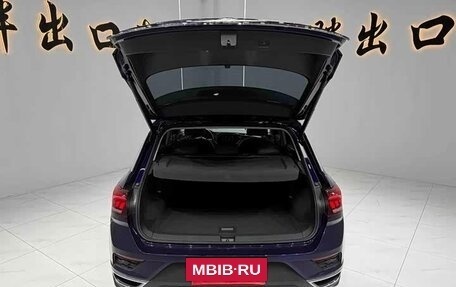 Volkswagen T-Roc I, 2022 год, 1 591 000 рублей, 20 фотография