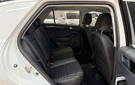 Volkswagen T-Roc I, 2022 год, 1 760 000 рублей, 22 фотография