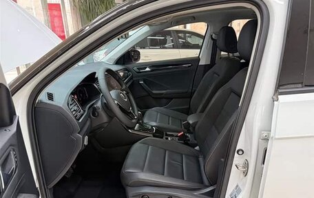 Volkswagen T-Roc I, 2022 год, 1 760 000 рублей, 16 фотография