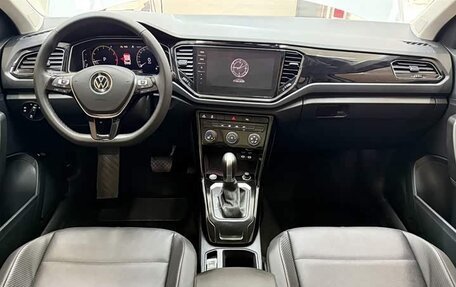 Volkswagen T-Roc I, 2022 год, 1 760 000 рублей, 20 фотография