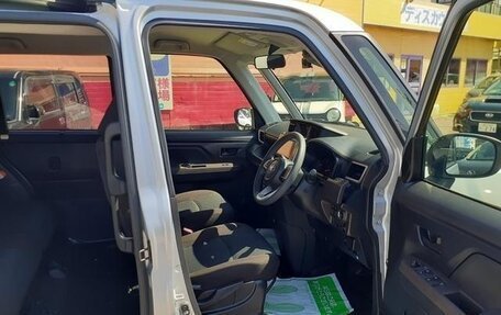 Toyota Roomy I, 2023 год, 755 000 рублей, 11 фотография