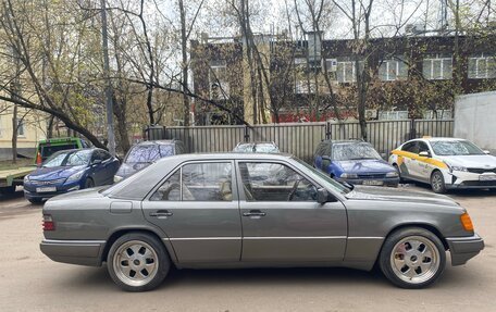 Mercedes-Benz E-Класс, 1994 год, 1 500 000 рублей, 6 фотография